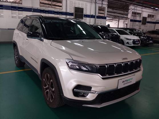 JEEP COMMANDER 1.3 T270 TURBO FLEX LIMITED AT6 JEEP COMMANDER 1.3 T270 TURBO FLEX LIMITED AT6